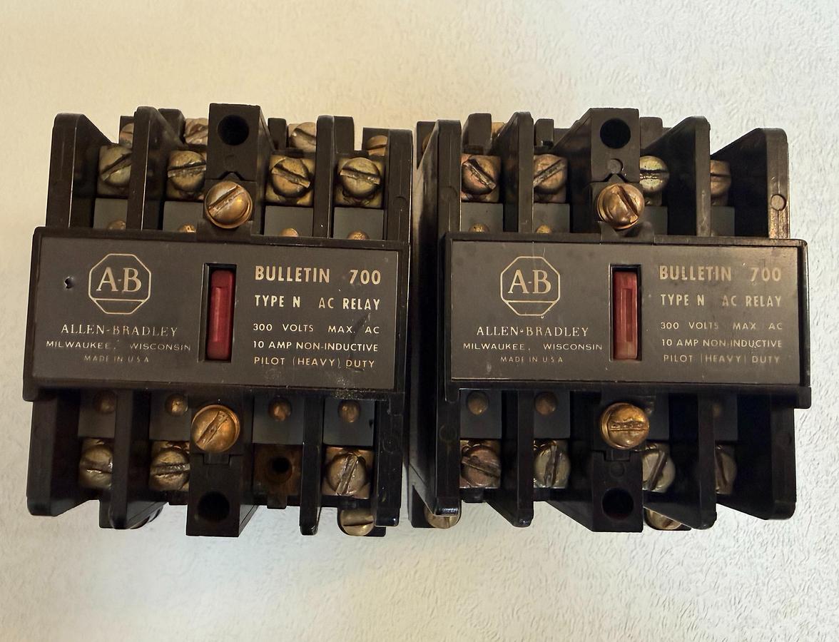 Used (Lot of 2) Allen-Bradley Bulletin 700, Type N, 700-N800A1, AC Control Relay GHC-31