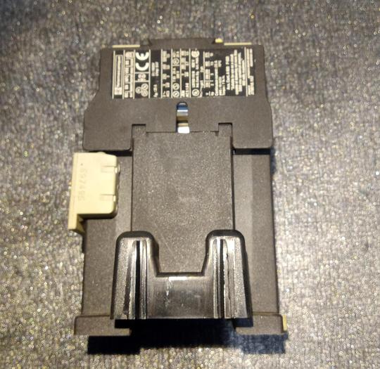 Used Telemecanique LP1 D1210 Coil LA1 DN11 LA4 DC 1U - GHA-99