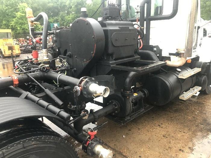 Used 2007 Mack CV713