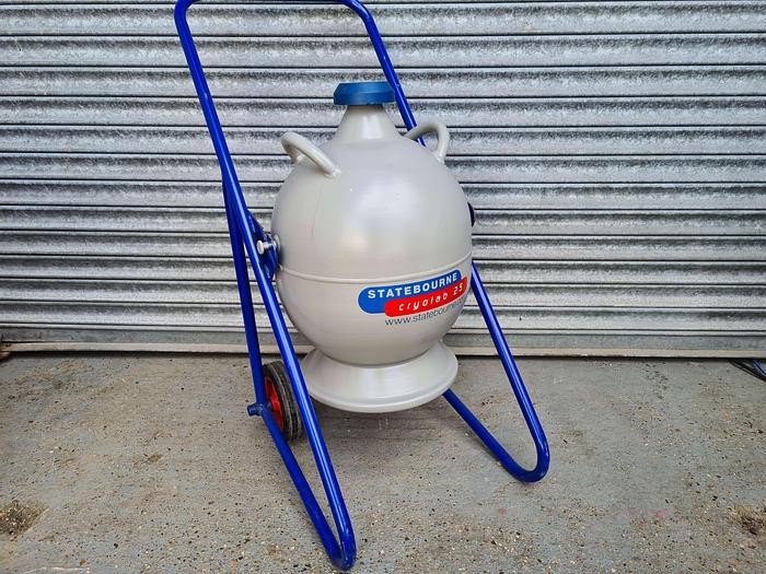 Used Statebourne Cryolab 25 Liquid Nitrogen Tank Dewar with pouring...