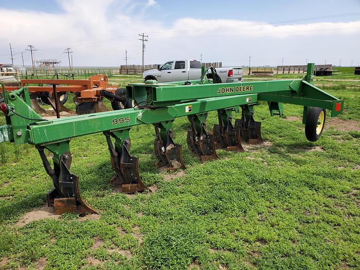 Used John Deere 995 Switch Plow - 6 Bottom