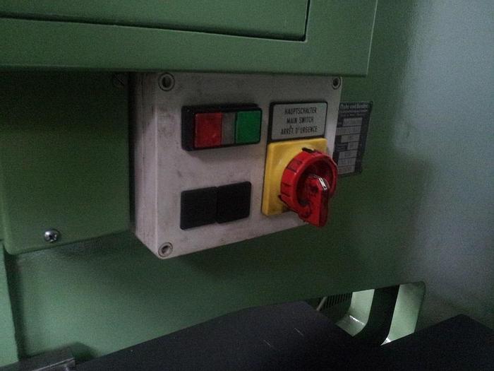 Gebraucht Hydraulische Lochstanze Mubea KLH 700 / 760