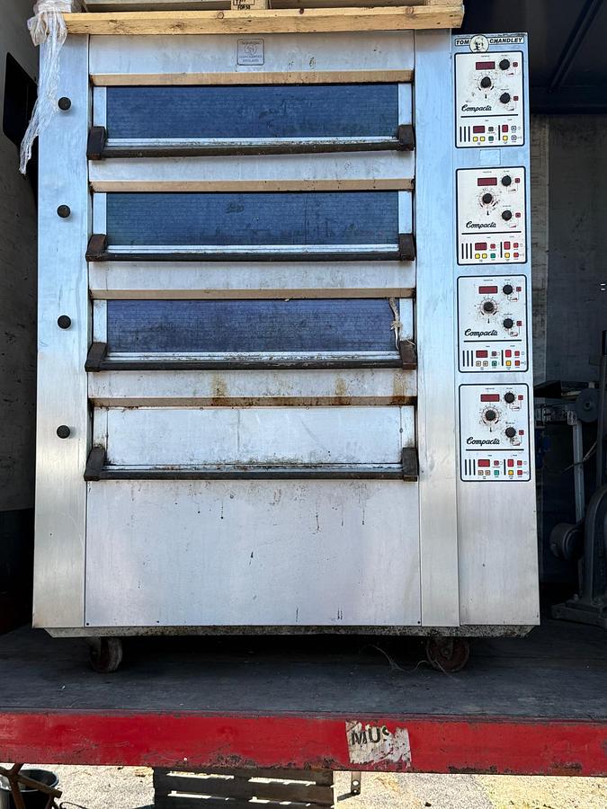 Used Tom Chandley 8 Tray 4 Deck Oven