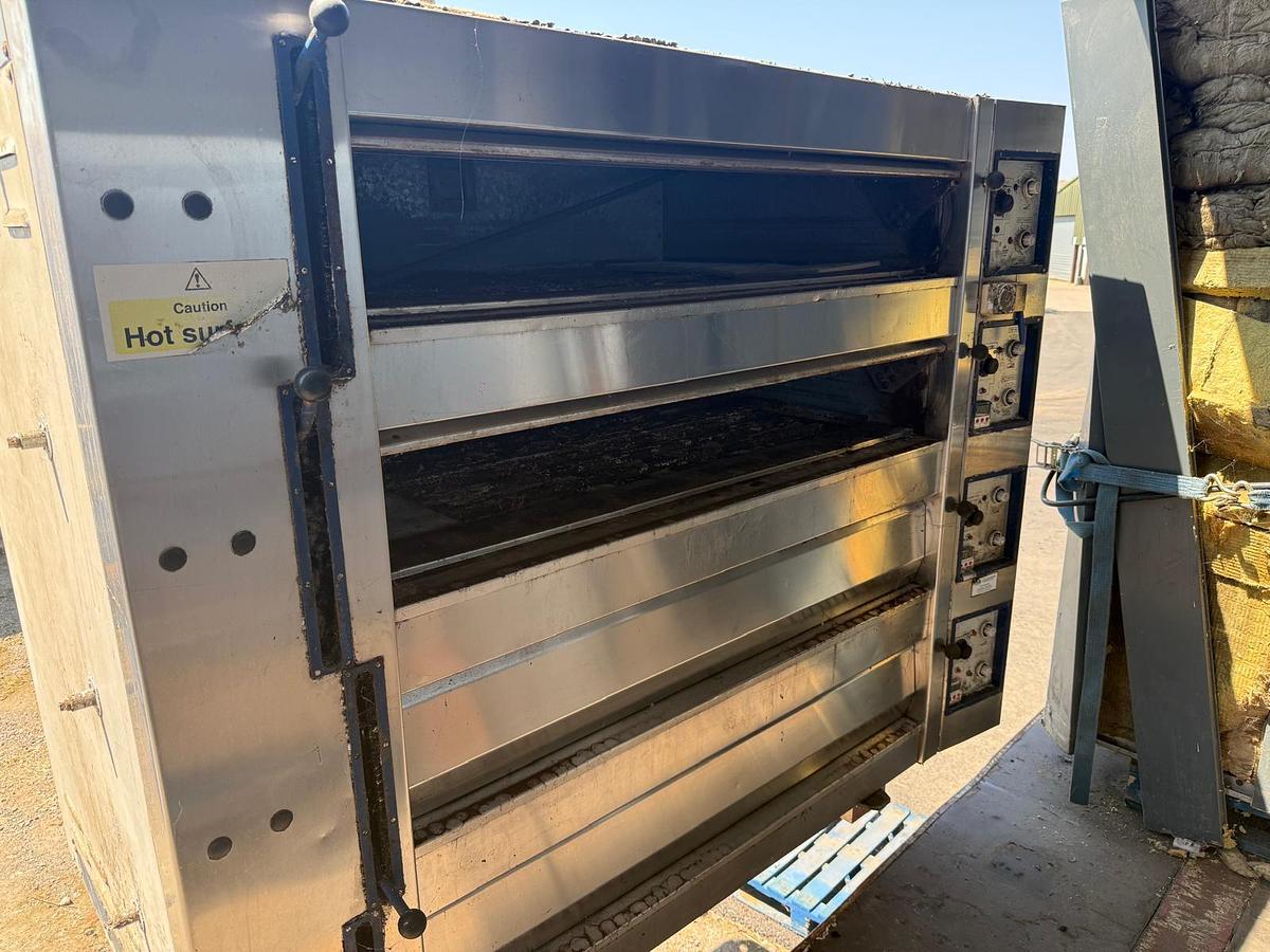 Used 3 Tray High Crown Deck Oven