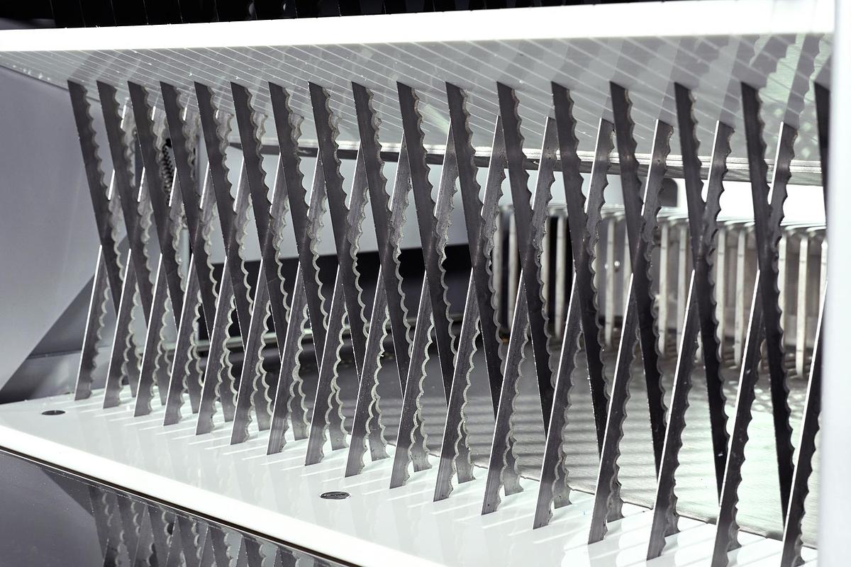Daub Manual Tabletop Cross Cut Bread Slicer