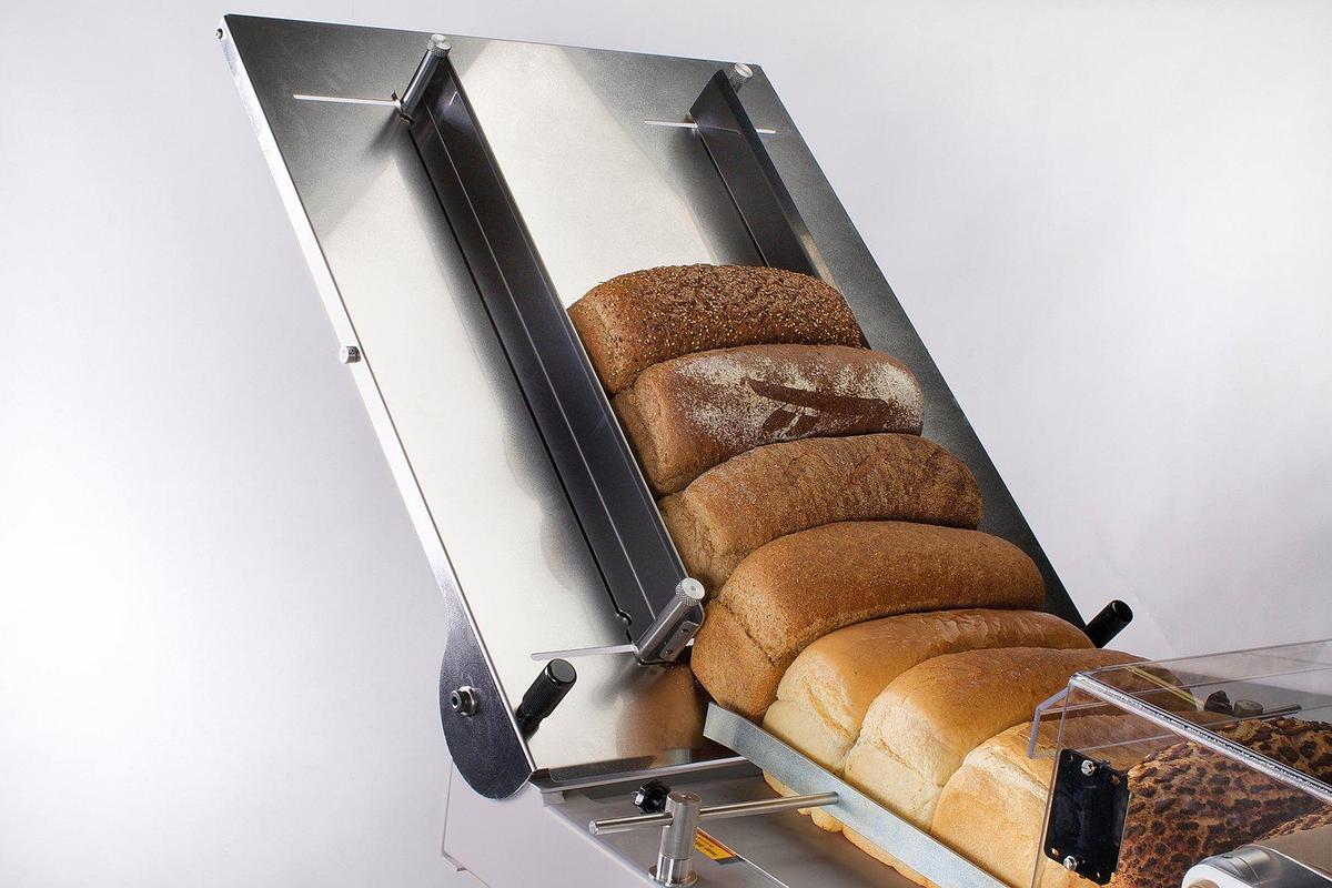 Daub Conveyor Fed Cross Cut Bread Slicer