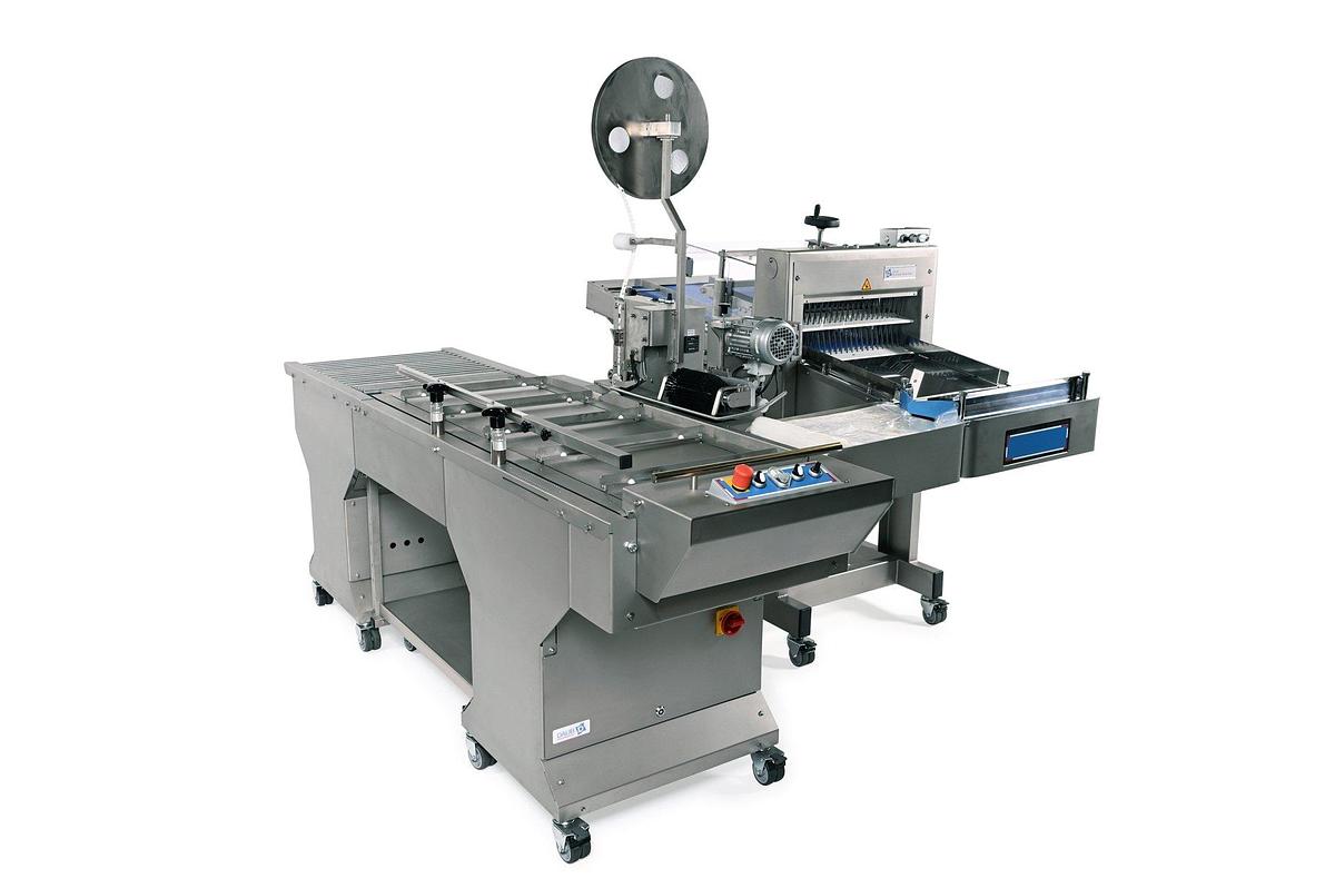 Daub Conveyor Fed Cross Cut Bread Slicer and Packaging Line