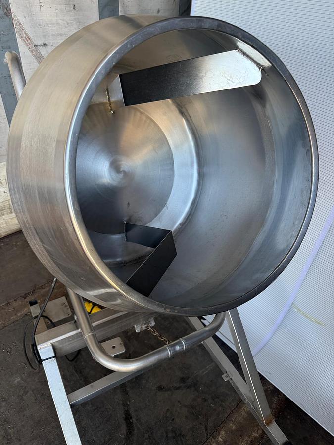 Used Fully stainless steel mixer 110v electric supply 4.5k