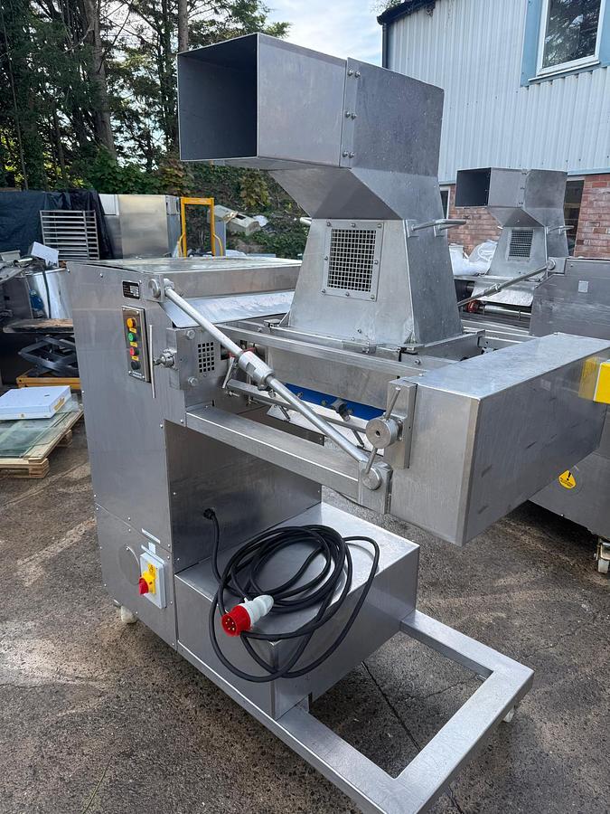 Used Perrett & Kane 18" 3 Roll Sheeter