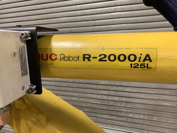 Used 2003 PREVIOUSLY REFURBISHED  FANUC   R2000iA/125L W/ DEVICENET AND BASEPLATE