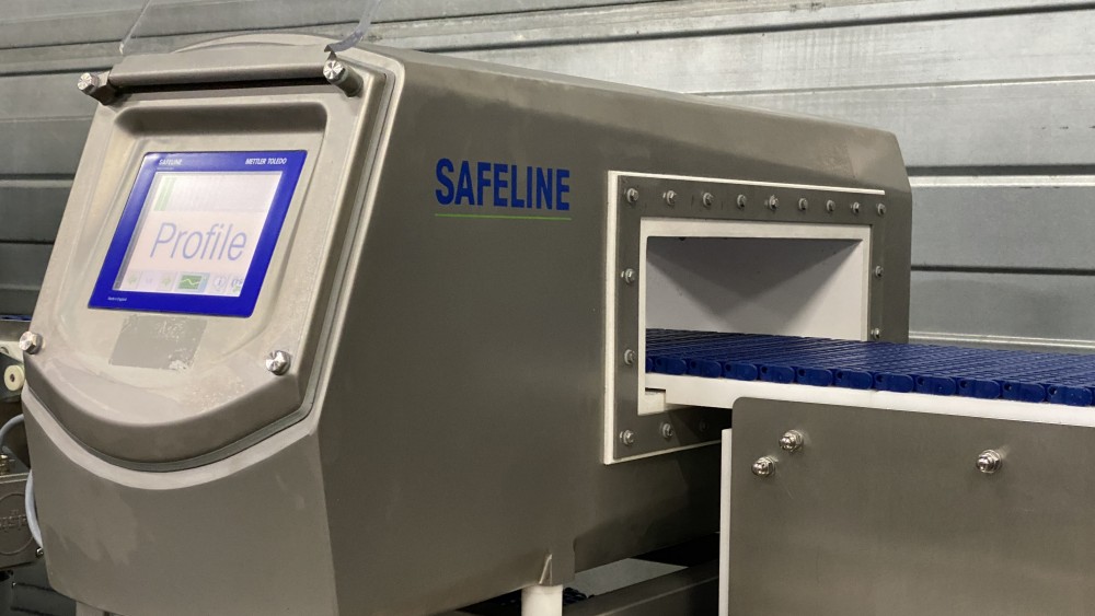 Used Mettler Toledo safeline metal detector