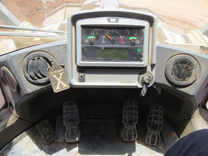 Used 2015 CATERPILLAR 966M