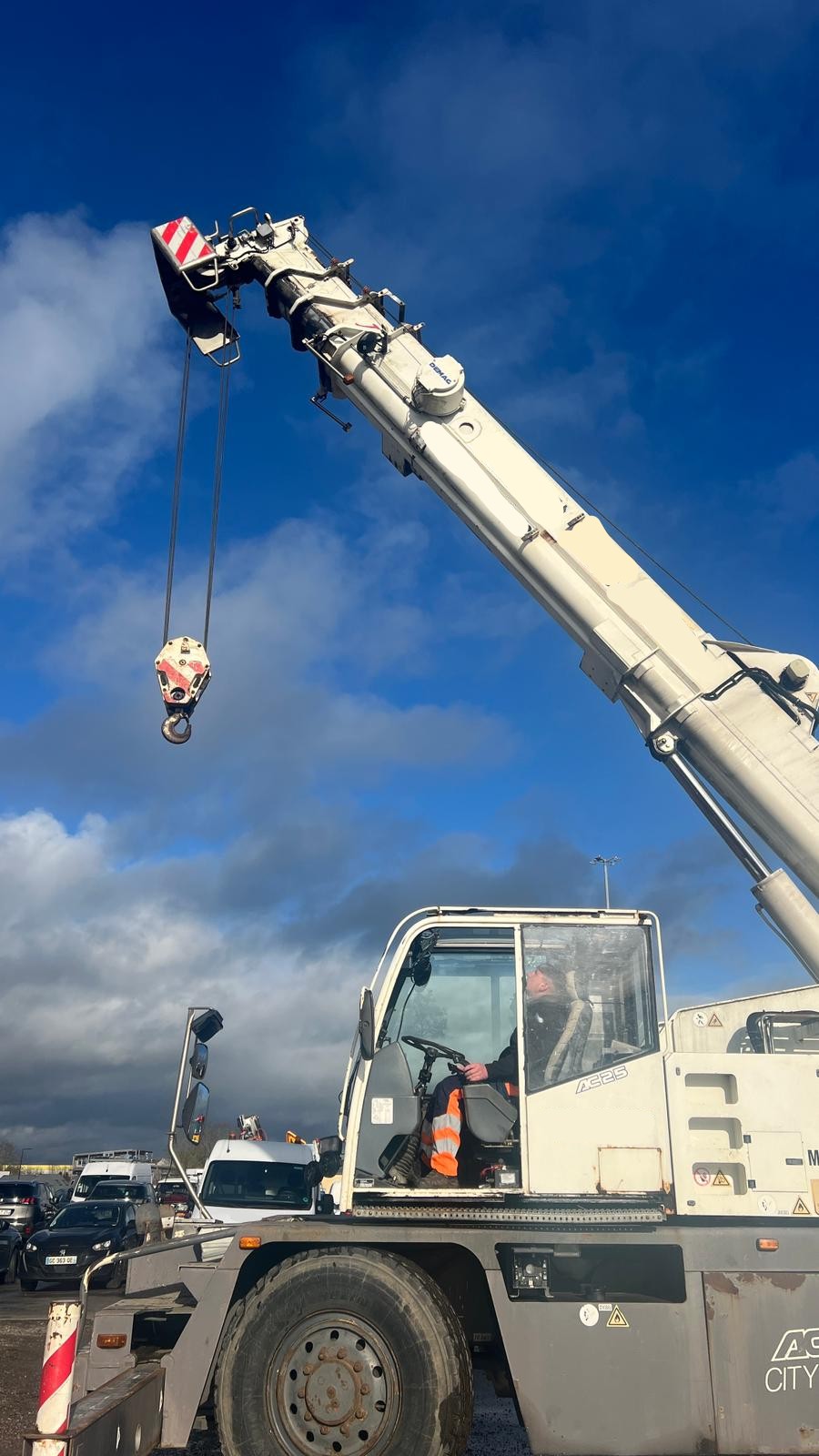 D'occasion 2001 Demag  AC 25 city