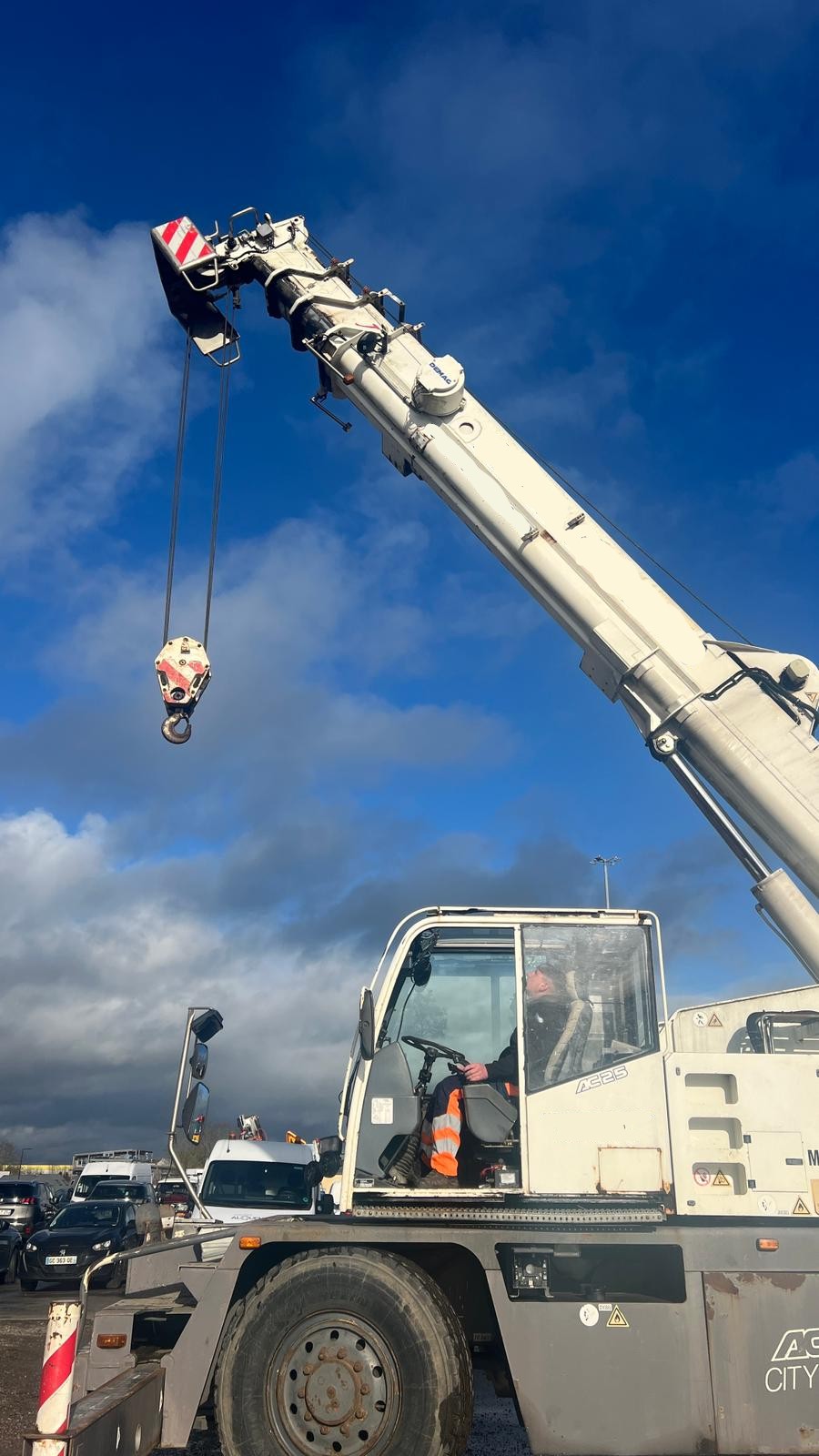 D'occasion 2001 Demag  AC 25 city