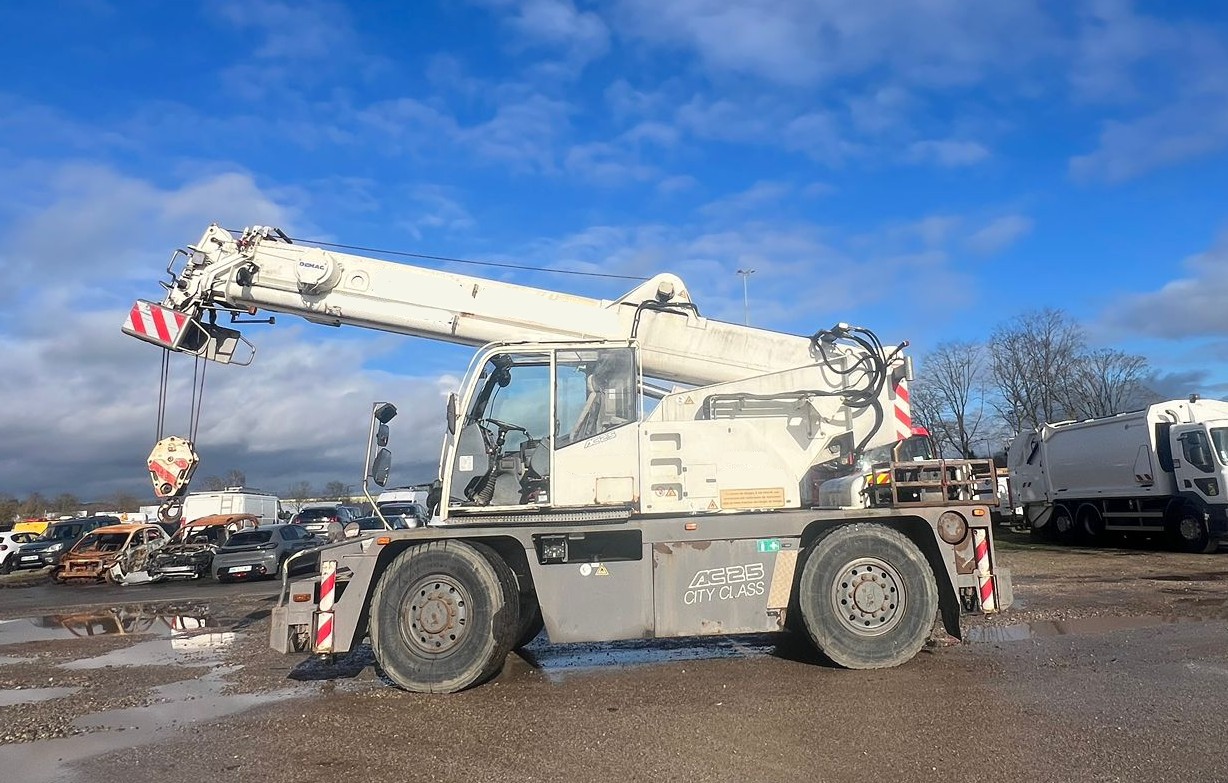 D'occasion 2001 Demag  AC 25 city