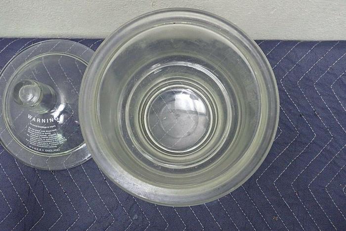 Used Pyrex 8 Inch Diameter Glass Desiccator with Lid and Coors Ceramic Plate