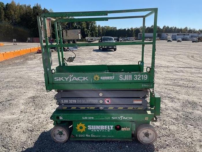 Used 2013 SKYJACK SJ3219 DC SCISSOR LIFT