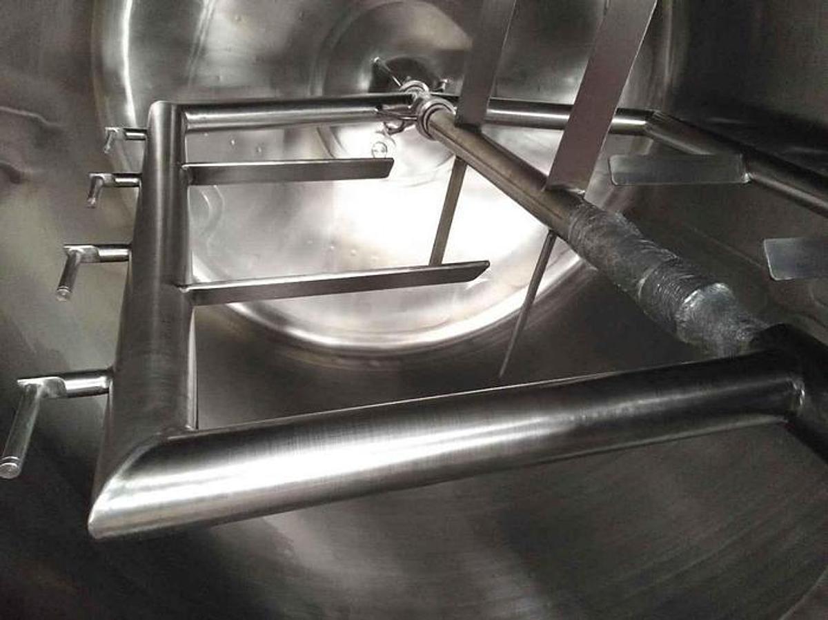 750 USG double agotator mixing tank