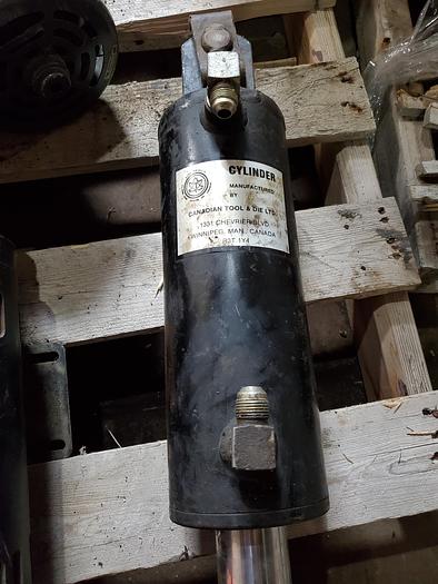 Used CTD Hydraulic Cylinder R3T 1Y4 (OB)