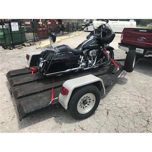 Used 2015 Harley Davidson road glide and 3 bike trailer