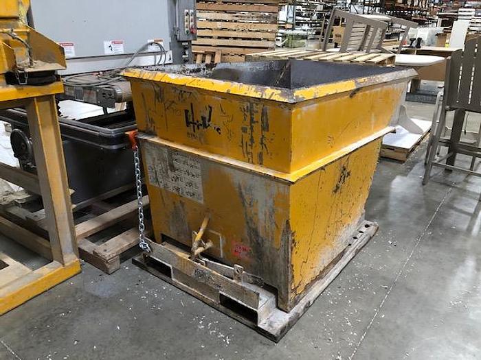 Used HI-VAC  240 INDUSTRIAL VACUUM