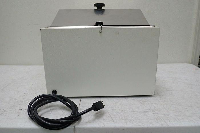 Used Precision Scientific 66551 Model 183 Heated Water Bath with Lid