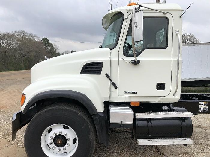 Used 2007 Mack CV713