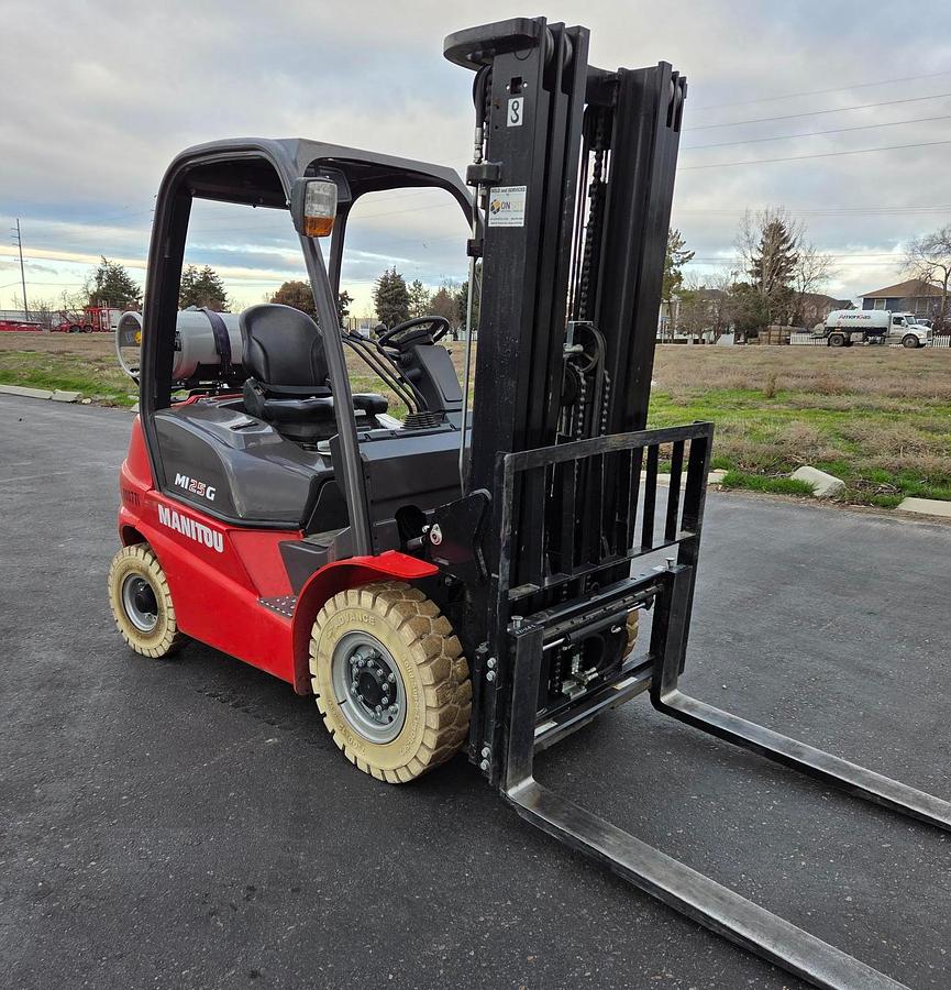 Used 2023 Manitou MI25G Forklift for Sale in Boise, Idaho