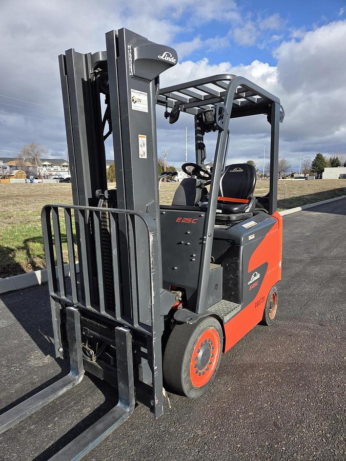 Used 2023 LINDE E25C Electric Forklift 48V for Sale in Boise, Idaho