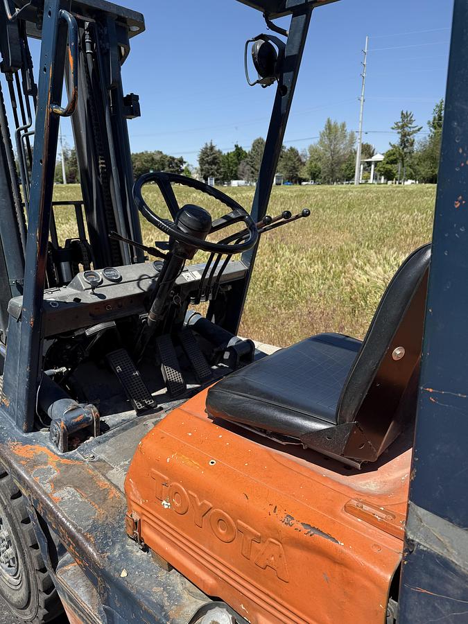 Used 1985 TOYOTA 42-4FG25