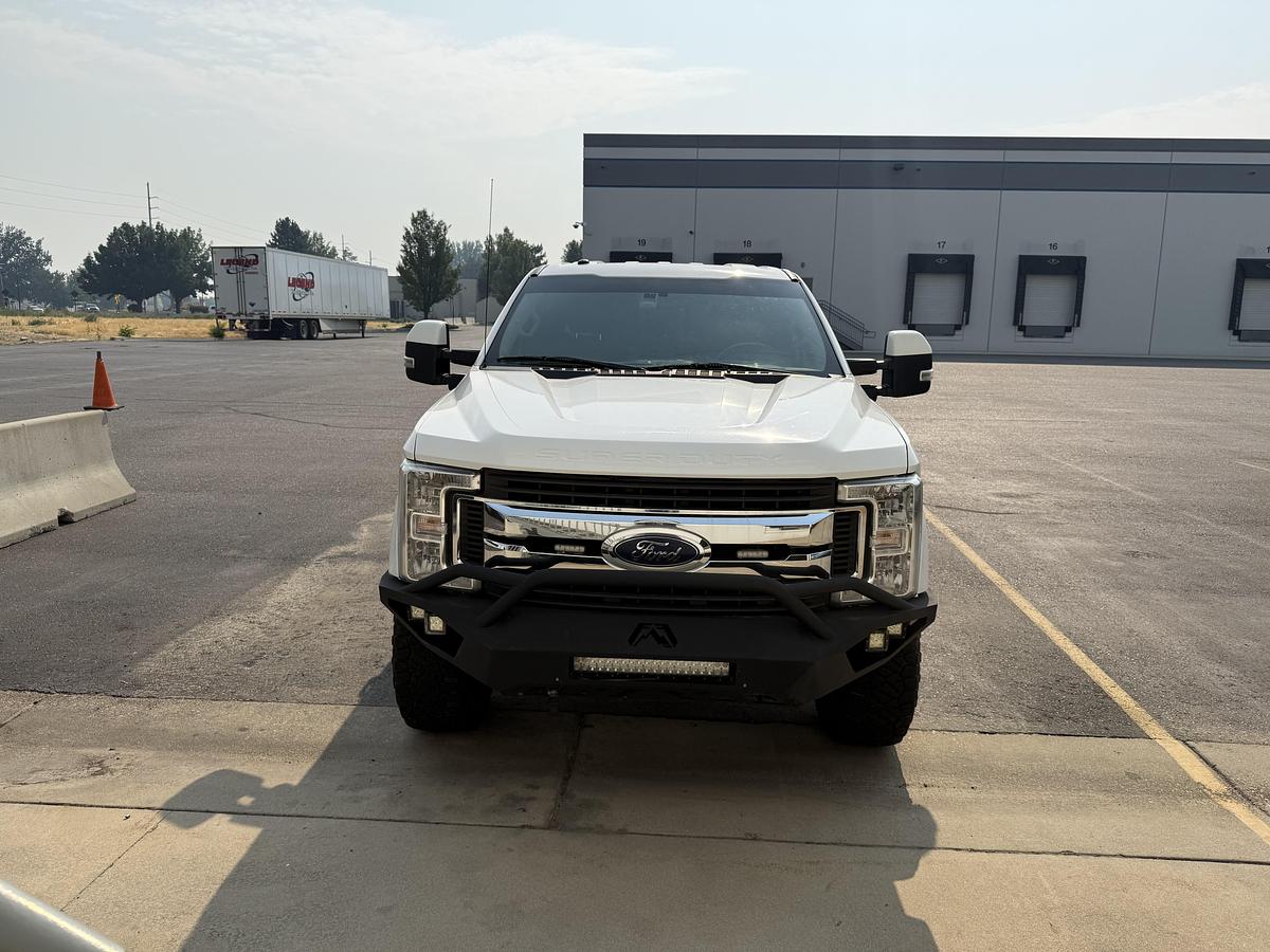 Used 2018 FORD F350 SUPER CREW CAB XLT SERVICE TRUCK