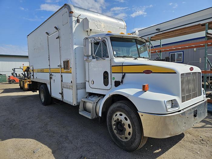 Used 2004 PETERBILT 330 18' BOX TRUCK