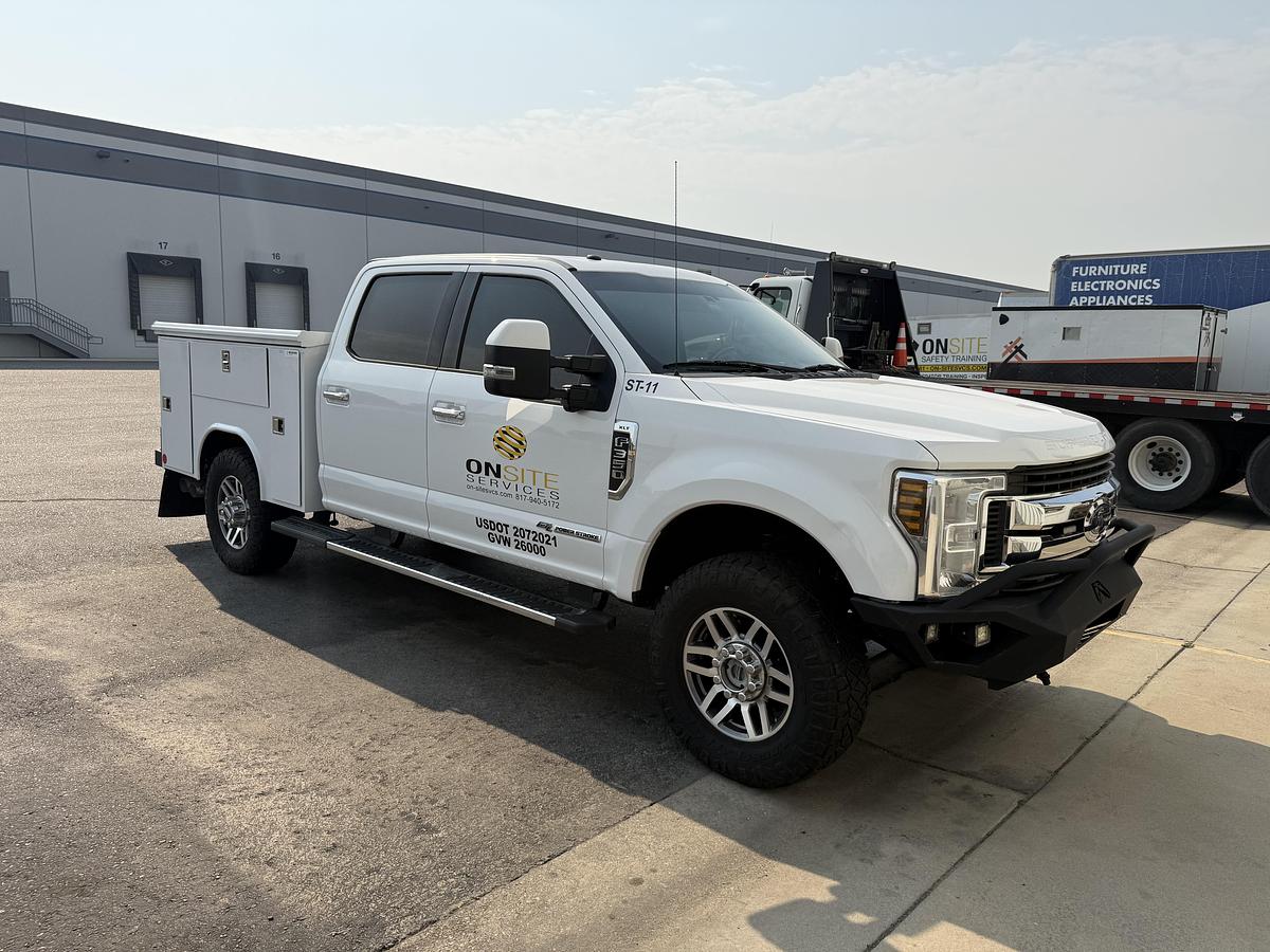 Used 2018 FORD F350 SUPER CREW CAB XLT SERVICE TRUCK