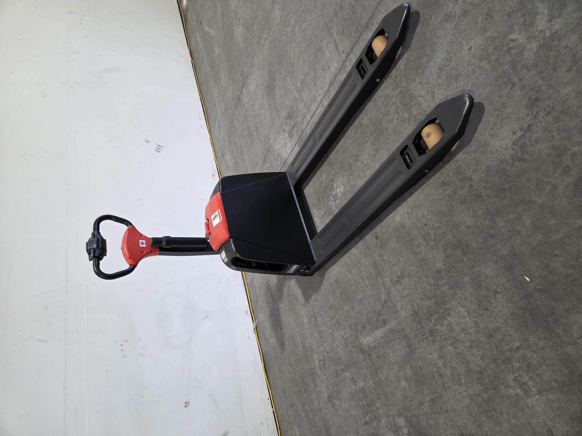 2025 LINDE MT15B Pallet Jack for Sale in Boise, Idaho