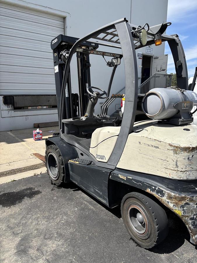 Used 2010 Crown C-51050-60