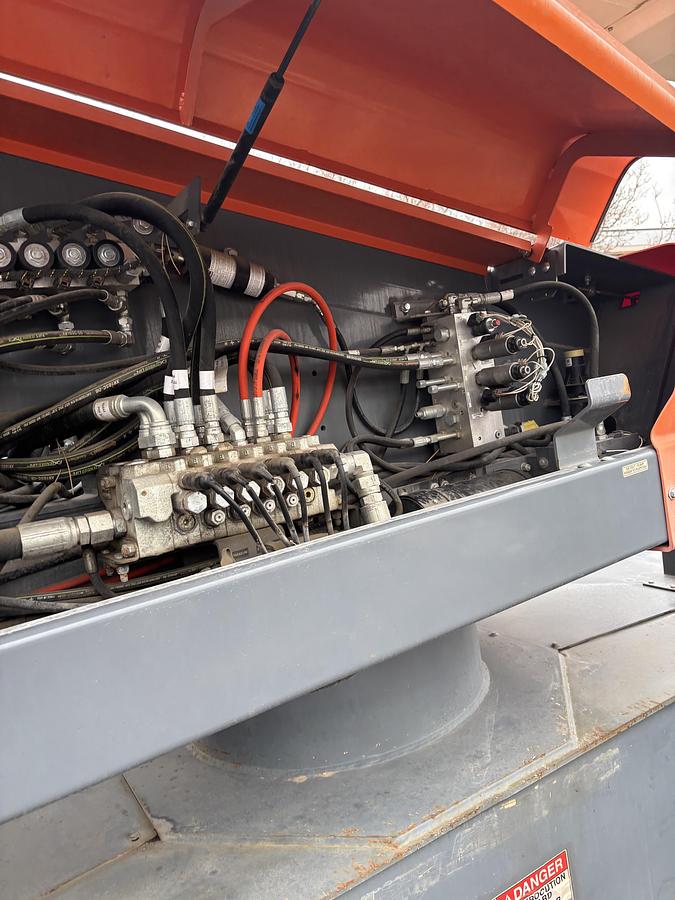 Used 2017 SNORKEL TB126J