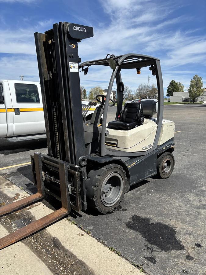 Used 2010 Crown C-51050-60