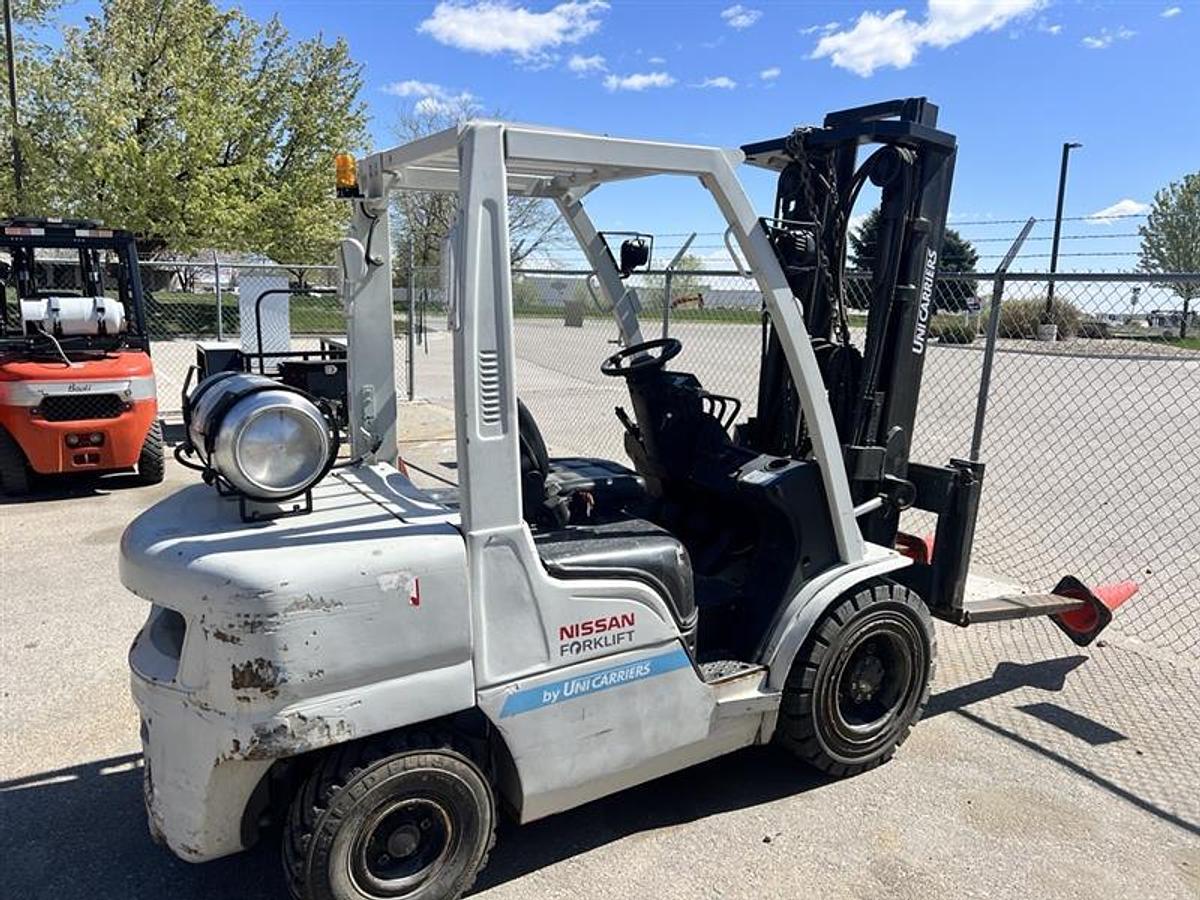 Used 2014 Nissan MU1F2A35LV