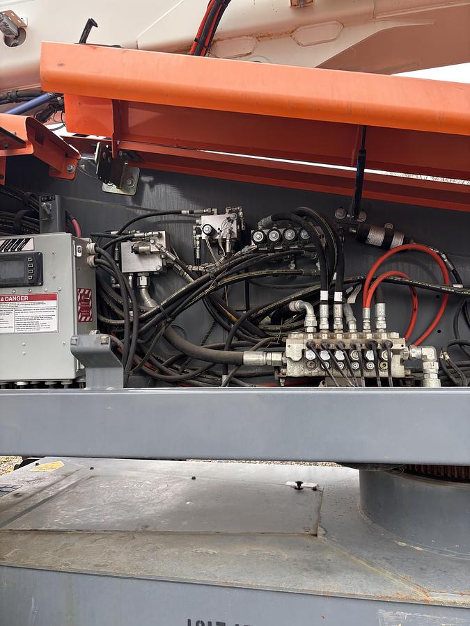 Used 2017 SNORKEL TB126J