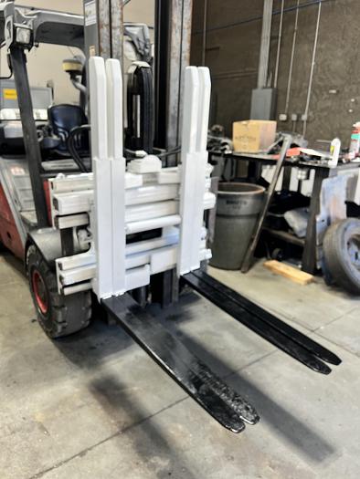 Used Cascade Single-Double Forklift Attachment for Sale in Boise, ID