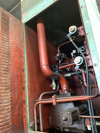 Usato Pressa oleodinamica a collo di cigno TCS