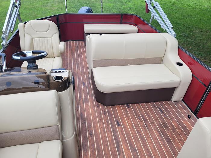 Used 2017 Crest 220 Tritoon for Sale in Harrisburg, Pennsylvania