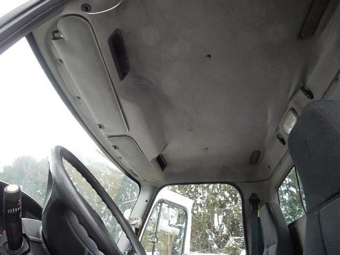 Used 2009 Freightliner M2-112V