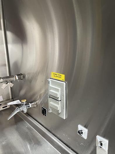 Used Baker SterilGARD III  SG603- Class II Type A/B3 Biological Safety Cabinet 6Ft