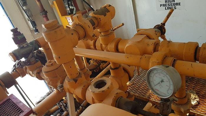 Used SJ PETRO SJ-300 TRIPLEX MUD PUMP