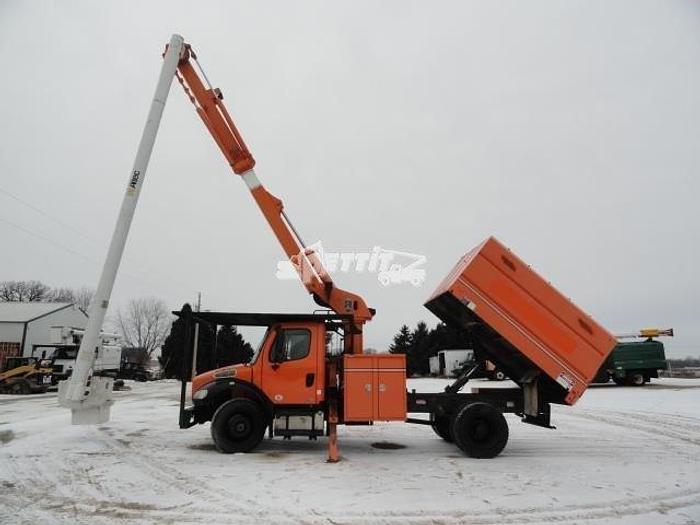 Used 2011 FREIGHTLINER BUSINESS CLASS M2 106