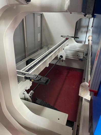 PIEGATRICE CNC SINCRO SERIE MAXIMA 3100X100 3 AX CE NUOVA