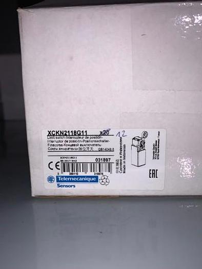 Limit Switch XCKN2118G11 Telemecanique 031897