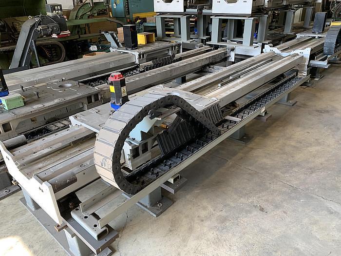 Used 2001 FANUC RTU-1000 7TH AXIS ROBOT TRACK 500KG X 26' TRAVEL