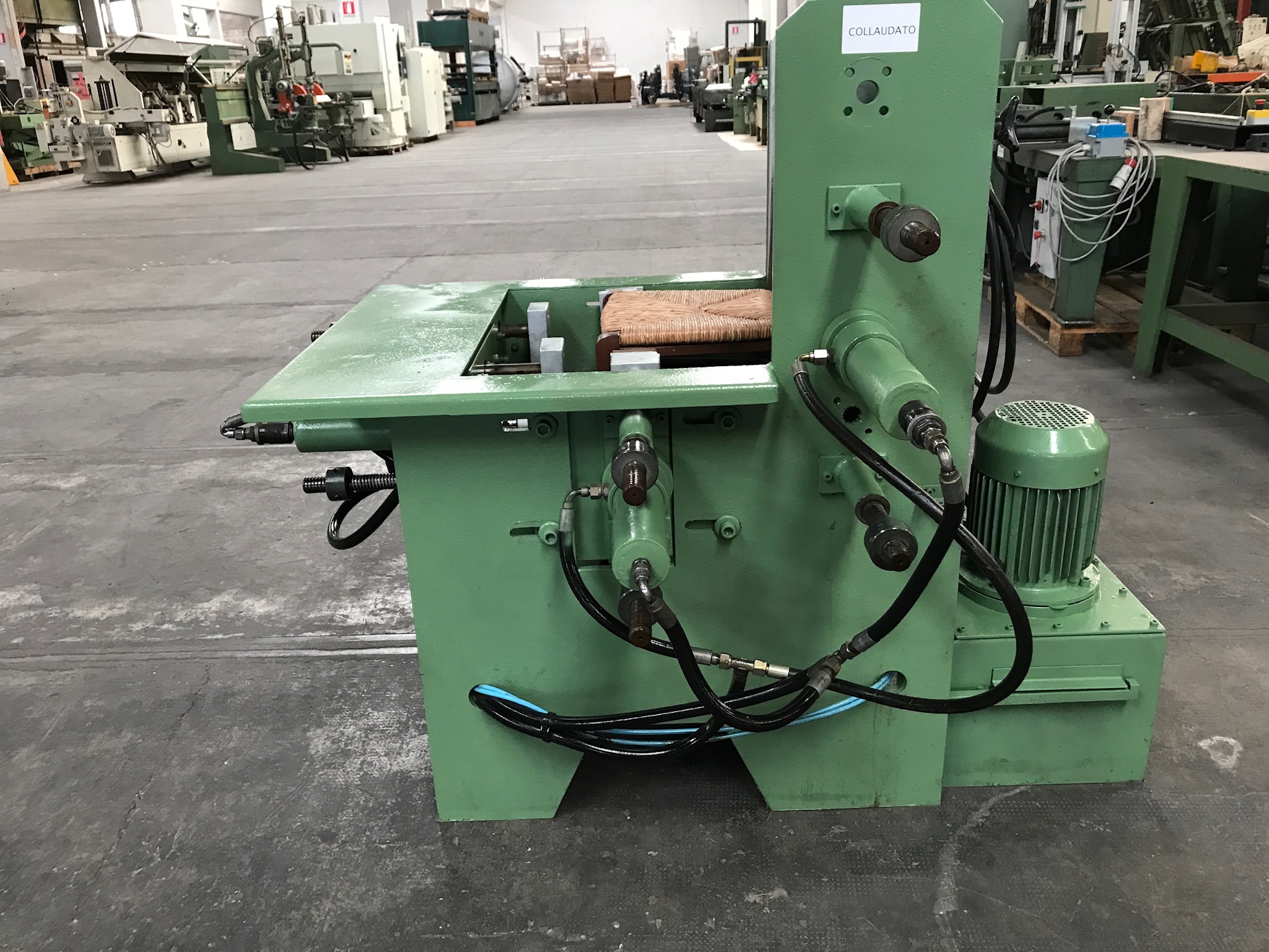 Used Strettoio idraulico a fossa, per sedie